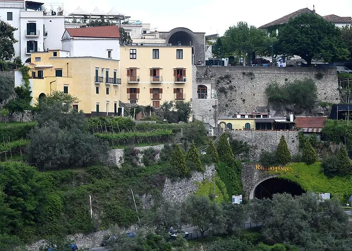 Konukevi Le Perle D'italia 3*